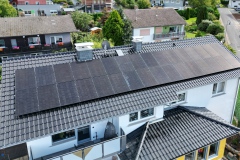 PV-Anlage mit 23,66 kWp verteilt auf zwei Dachseiten